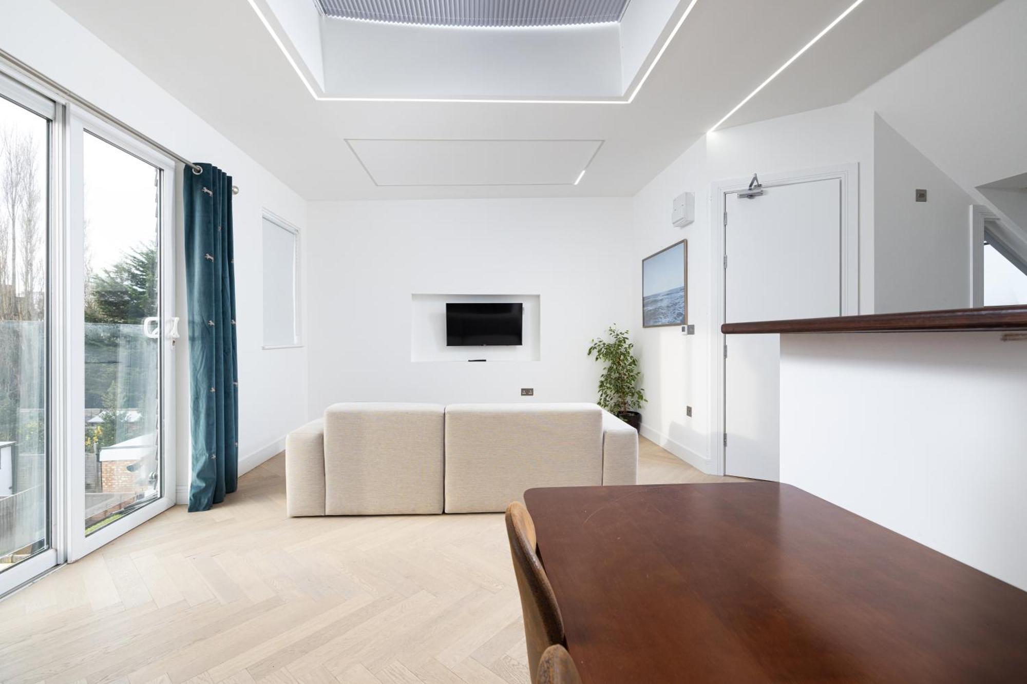 Luxurious London Studios Harrow Exterior photo