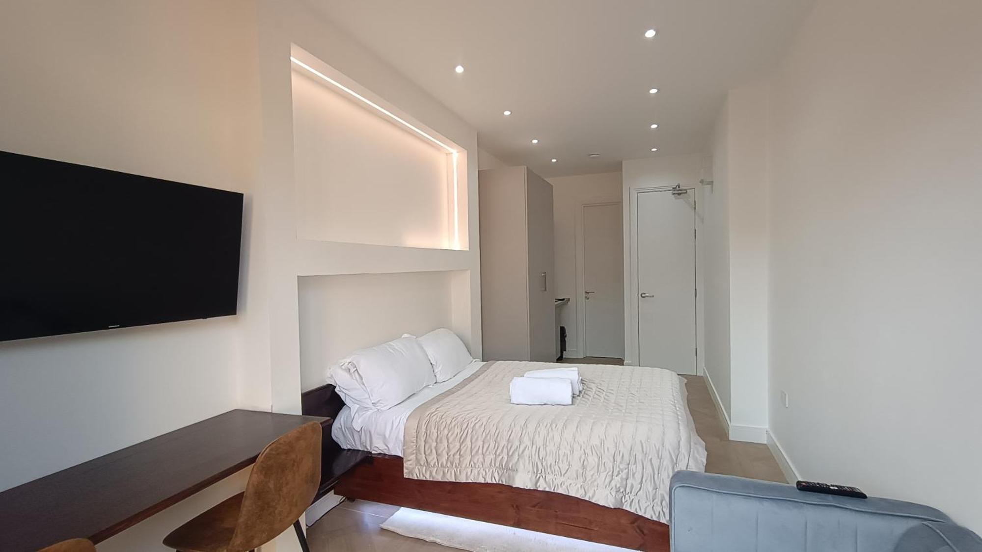 Luxurious London Studios Harrow Exterior photo