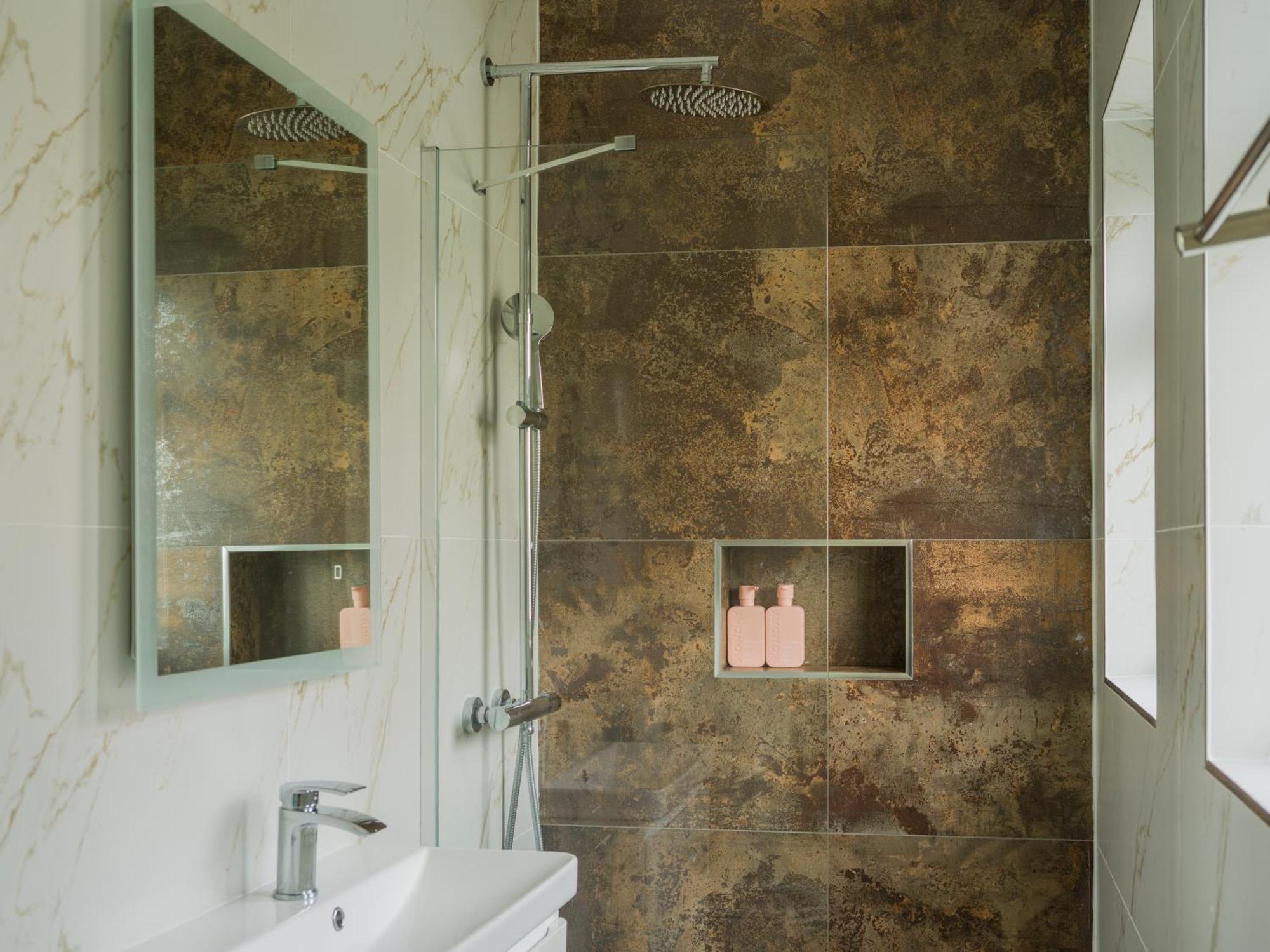 Luxurious London Studios Harrow Exterior photo