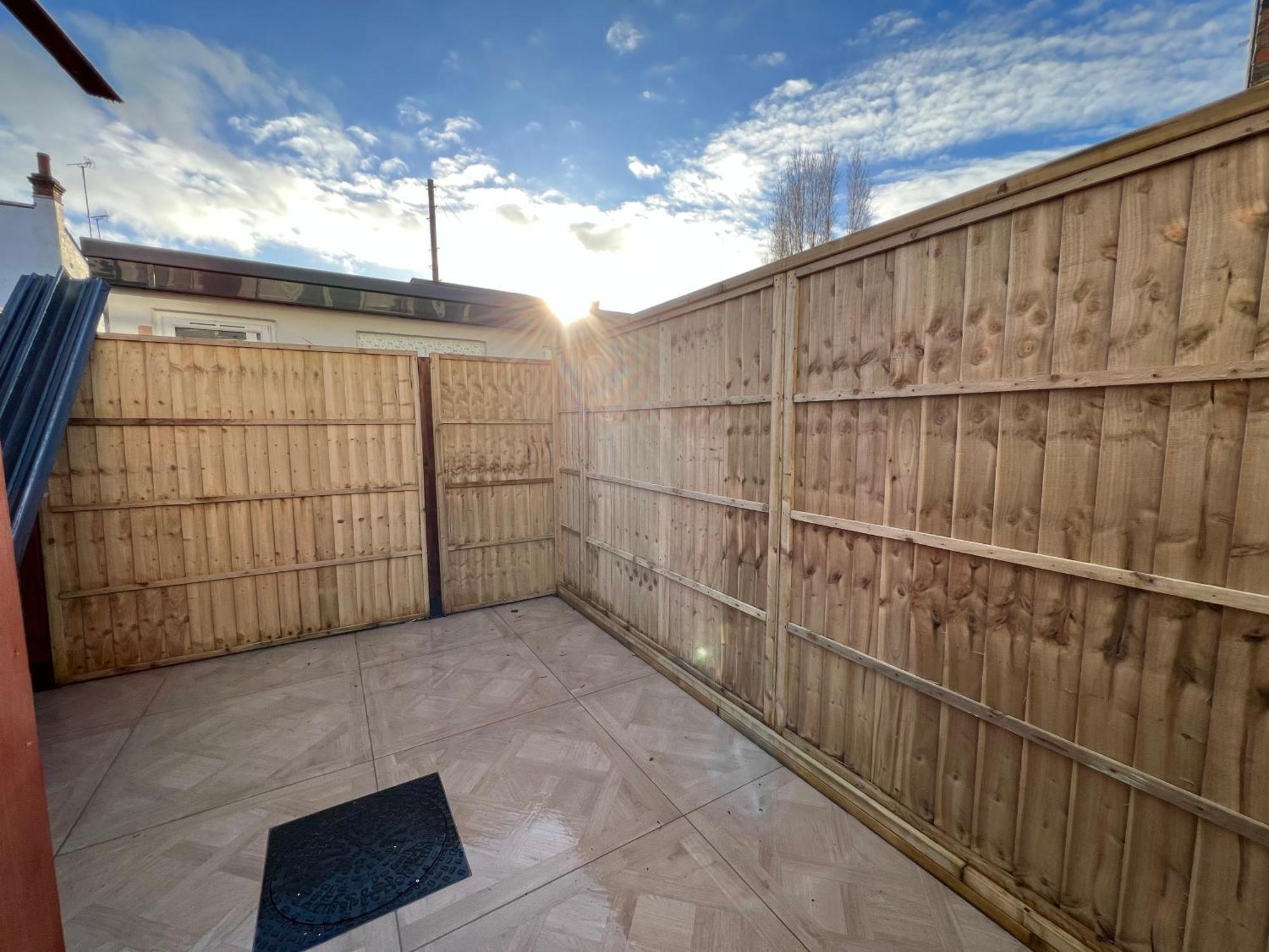 Luxurious London Studios Harrow Exterior photo