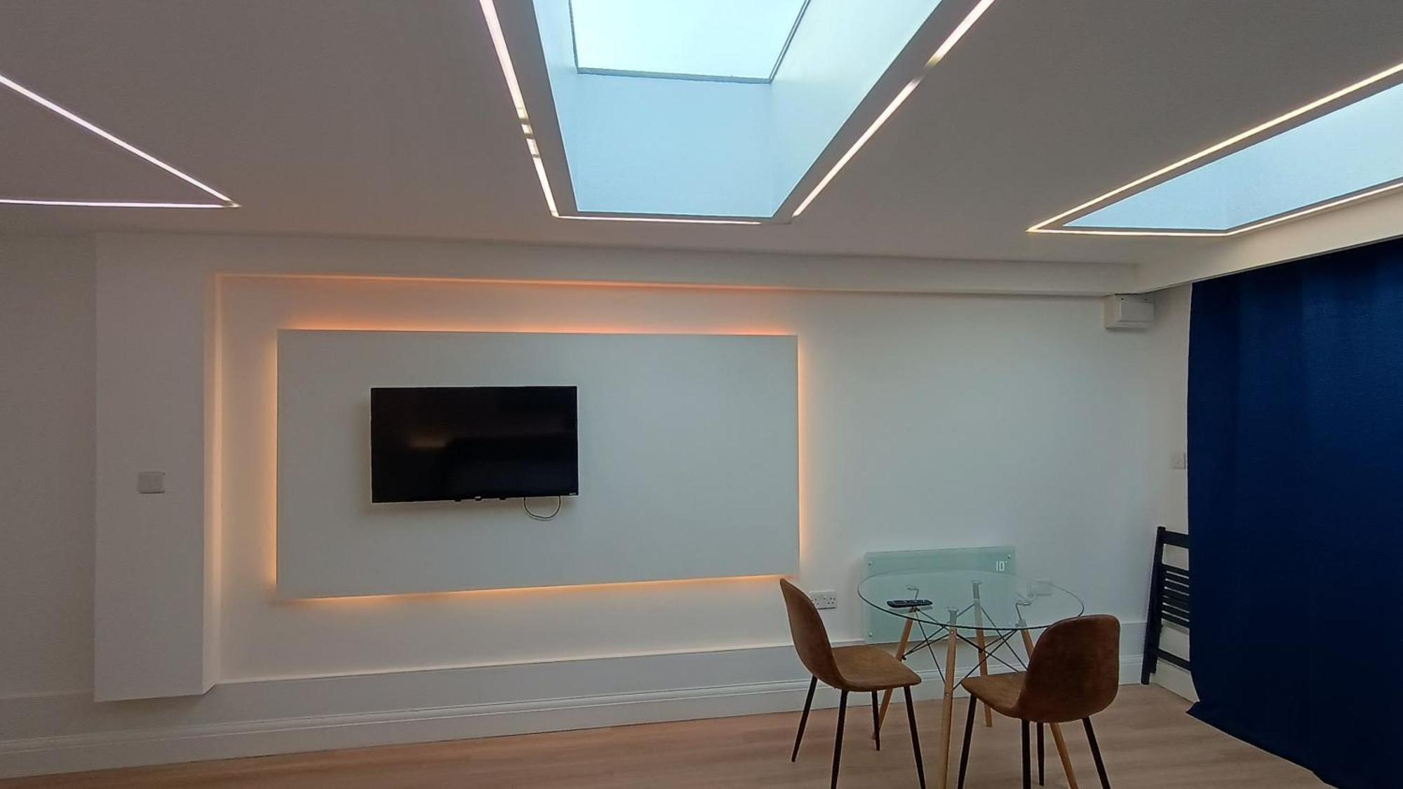 Luxurious London Studios Harrow Exterior photo