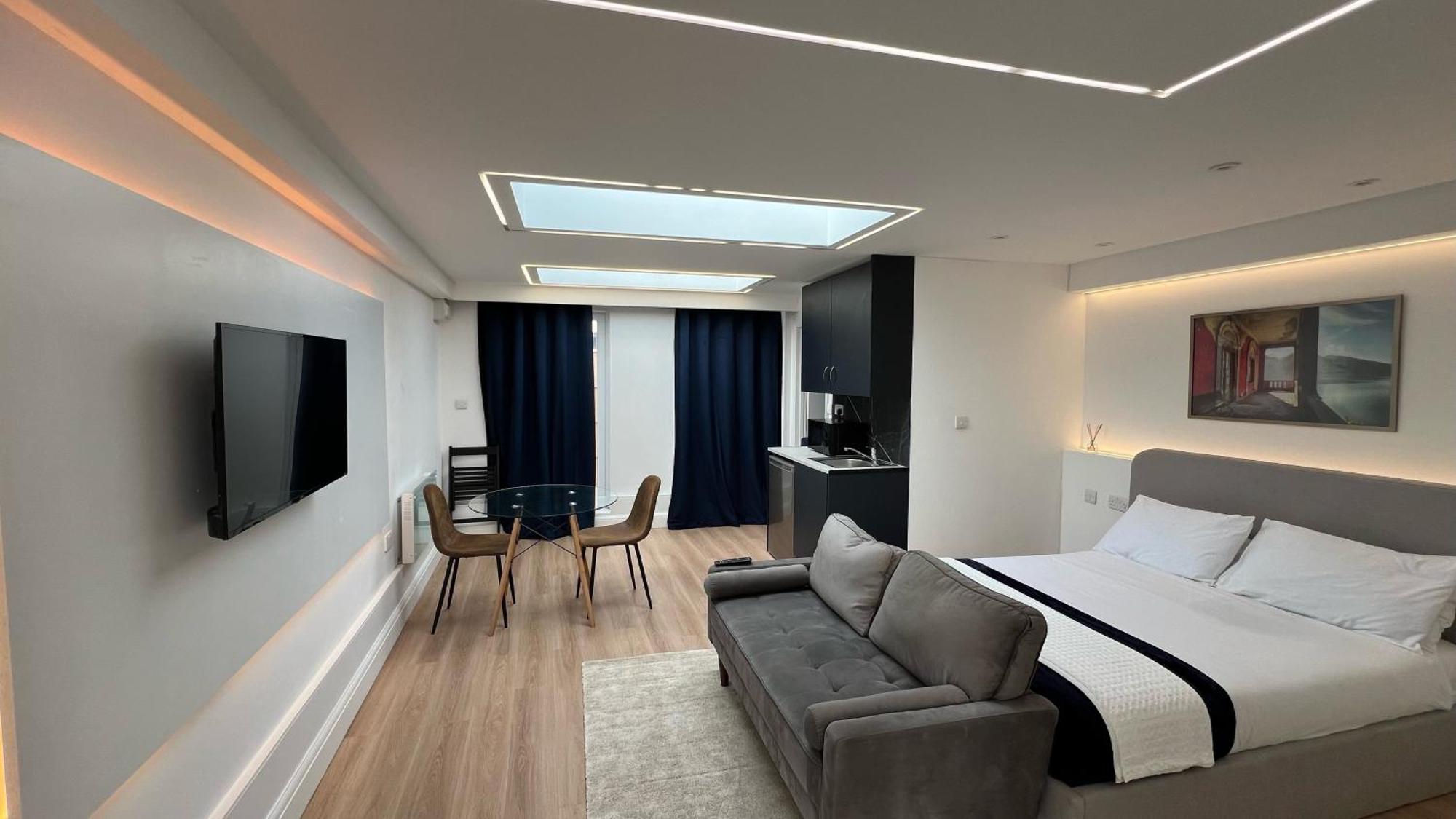 Luxurious London Studios Harrow Exterior photo