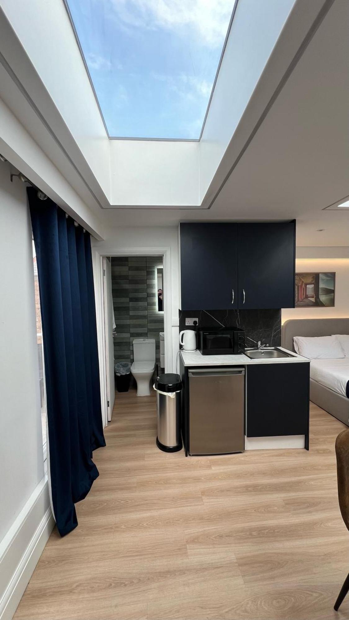 Luxurious London Studios Harrow Exterior photo